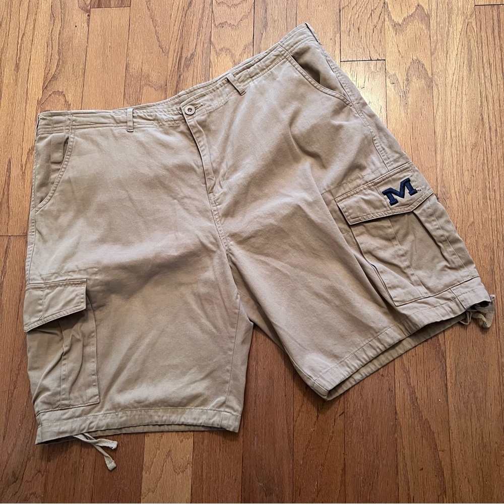 J. America Khaki University of Mississippi Ole Miss Rebels Cargo Shorts XXXL/42